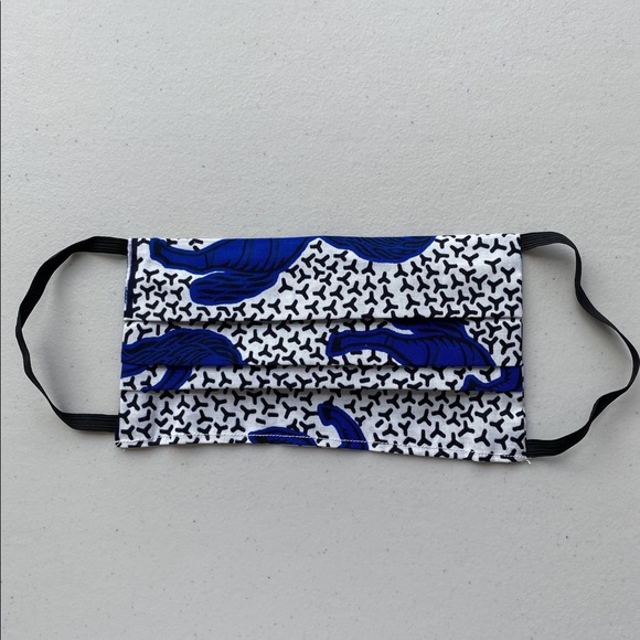 Assorted Facemask for Men & Women Buy 1 Get 1 - Picture 3 of 7